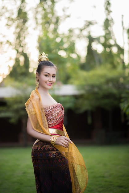 Free photo beautiful woman wearing typical thai dress