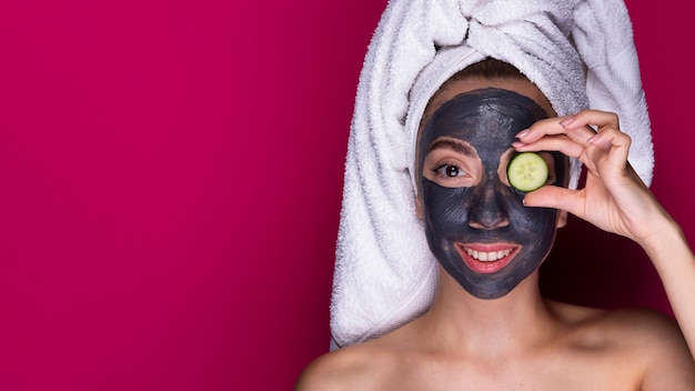 Free photo beautiful woman with face mask on