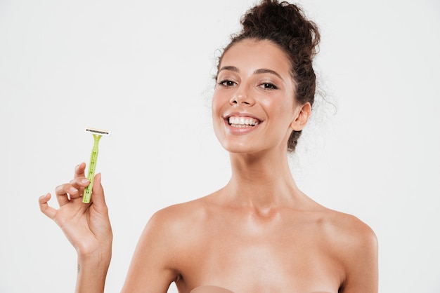 Free photo beauty portrait of a smiling happy woman