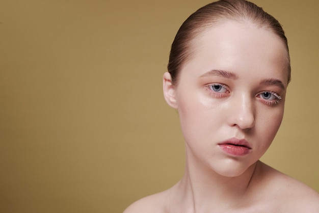 Free photo beauty portrait of young woman