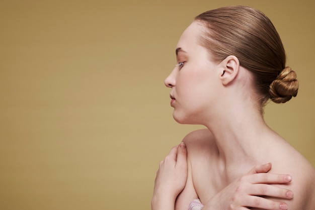 Free photo beauty portrait of young woman