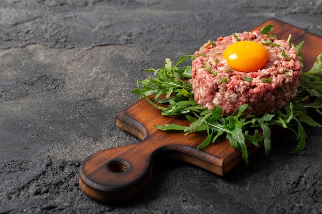 Free photo beef steak tartar still life