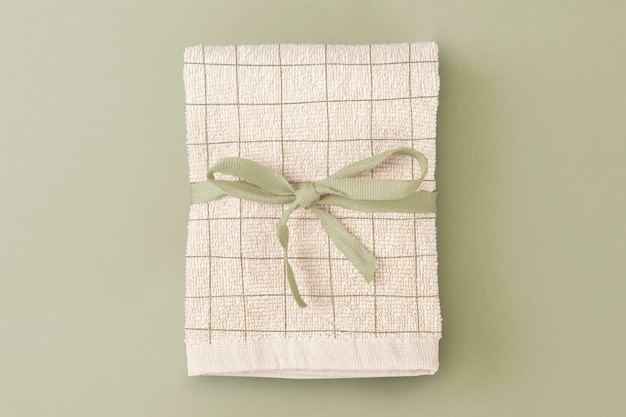 Free photo beige bath towel in organic cotton