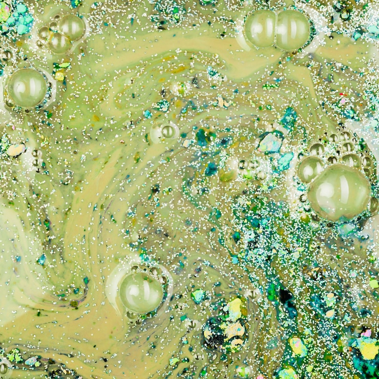 Free Photo beige liquid with azure crumbs