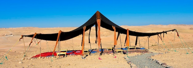 Foto gratuita tenda berbera nel deserto di agafay