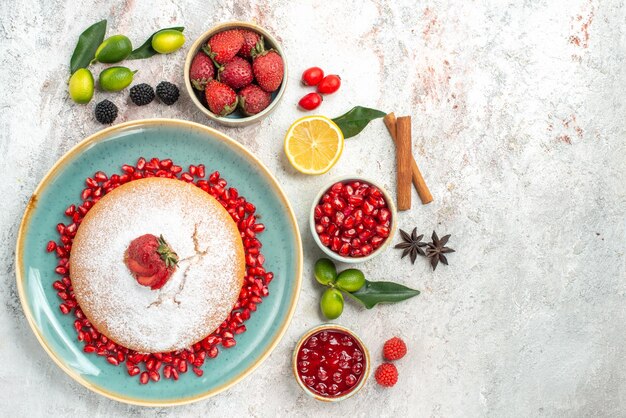 berries pomegranate lemon jam berries the cake with strawberries and cookies