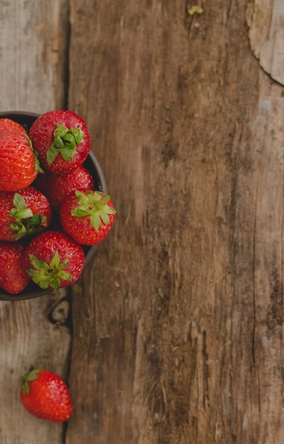 Free photo berries on the table