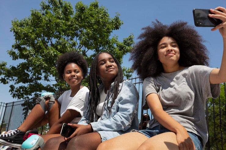 Free Photo best friends spending time together outdoors