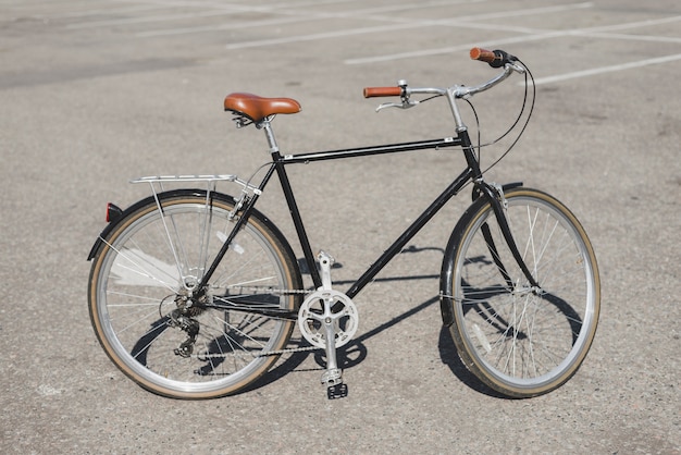 Free photo bicycle on street