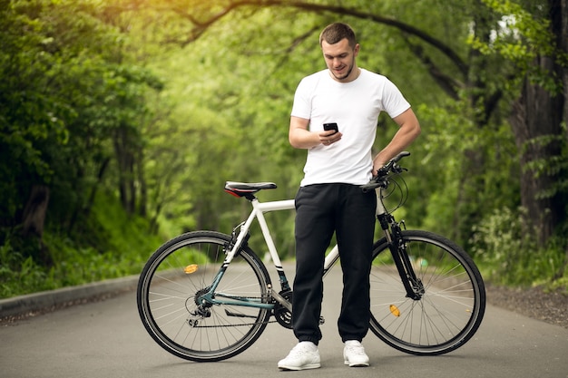 Bici bicicletta attiva adulto attivo