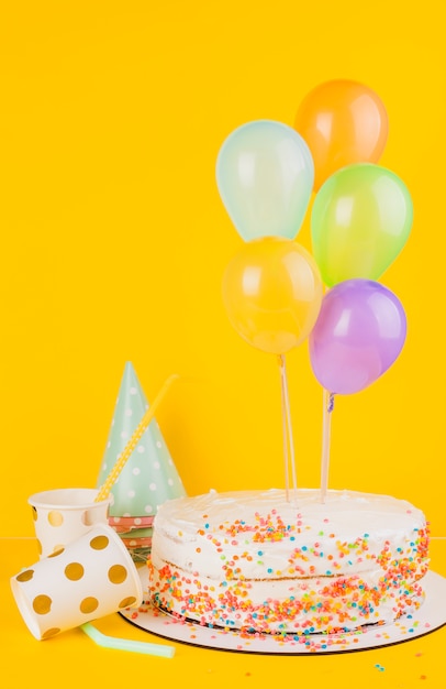 Free photo birthday cake still life