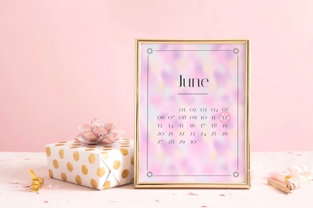 Birthday reminders in calendar and gift