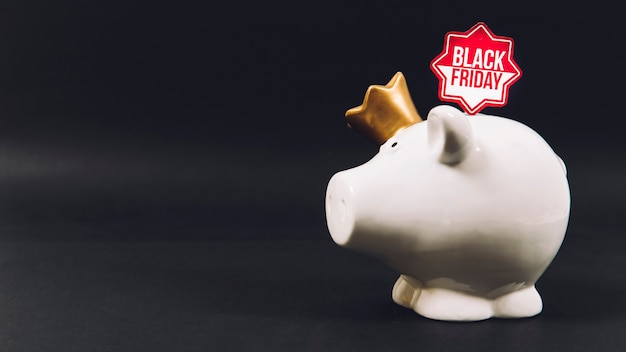 Free photo black friday sales composition with piggybank