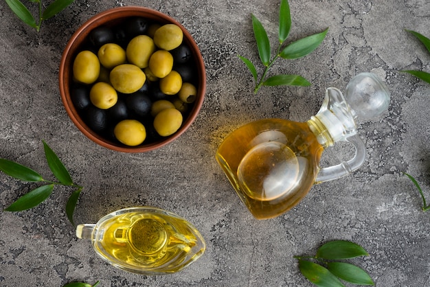 Black and green olives in a bowl