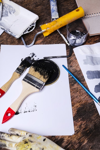 Black paint on the table