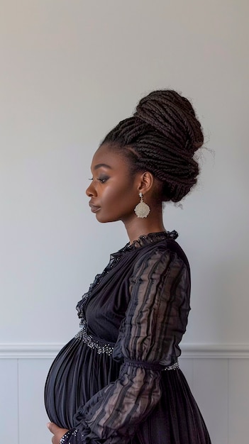 Бесплатное фото black pregnant woman posing