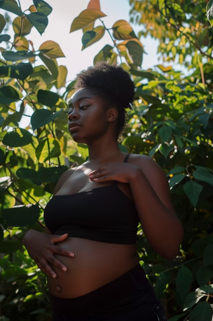 Free photo black pregnant women posing