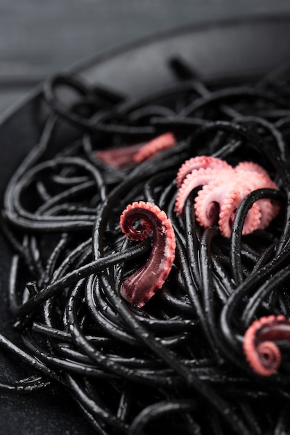 Black spaghetti with squid