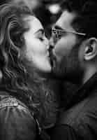 Free photo black and white kissing portrait