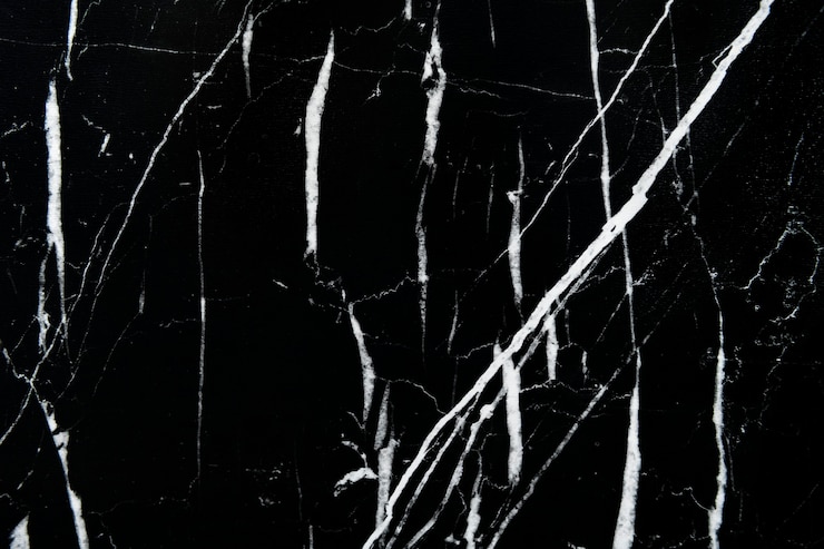 Free Photo black and white marble patterned background