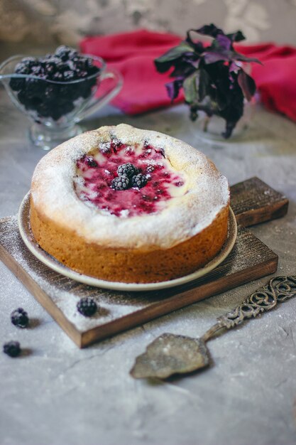 Blackberry cottage cheese cake