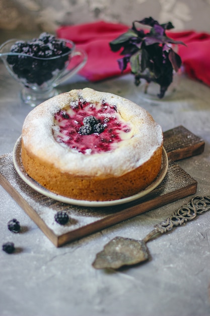 Blackberry cottage cheese cake