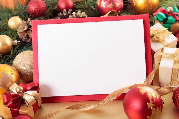 Free photo blank christmas card with red border