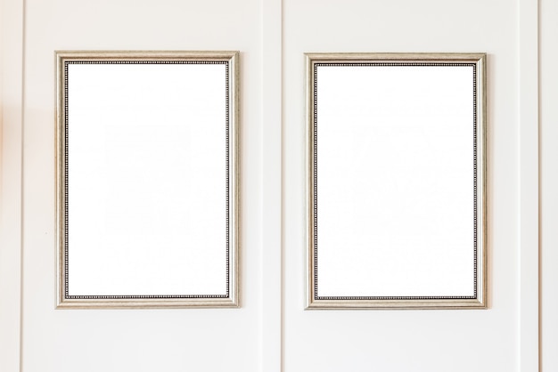 Free photo blank frame on white wall background