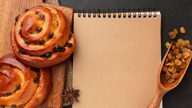 Blank notepad and sweet bagels