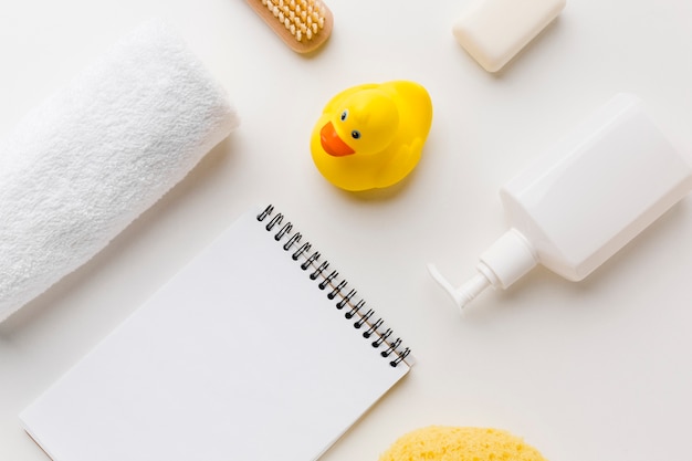 Blank notepad with rubber duck