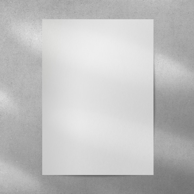 Free photo blank white poster with copy space on the wall