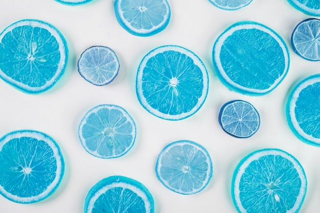 Free photo blue slices of citruses