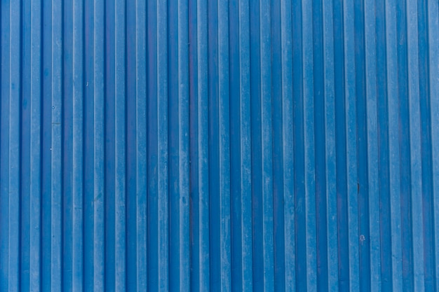 Голубая полоса гофрированного металлического фона