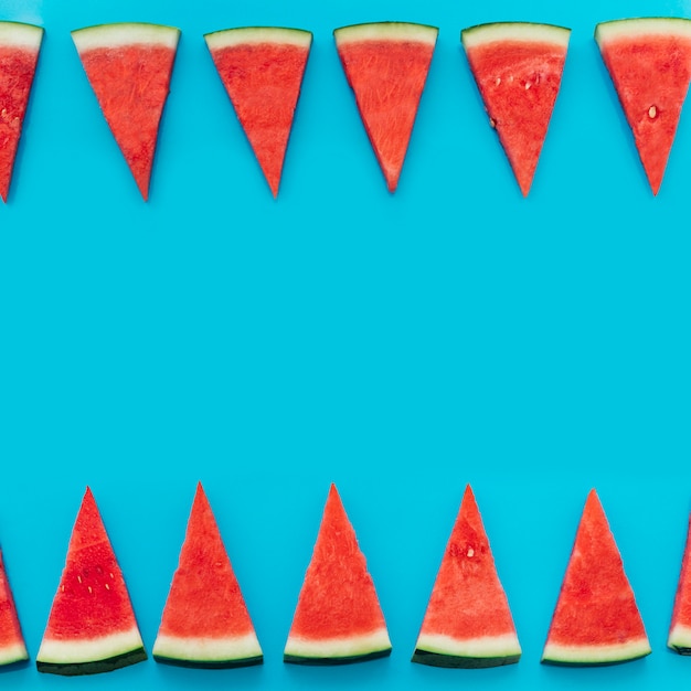 Free photo blue watermelon background with copyspace