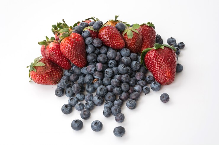 Free Photo blueberry and strawberry