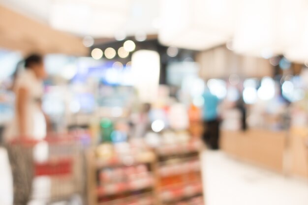 Blurred background of people in the supermarket