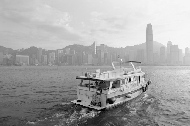 Free photo boat and hong kong