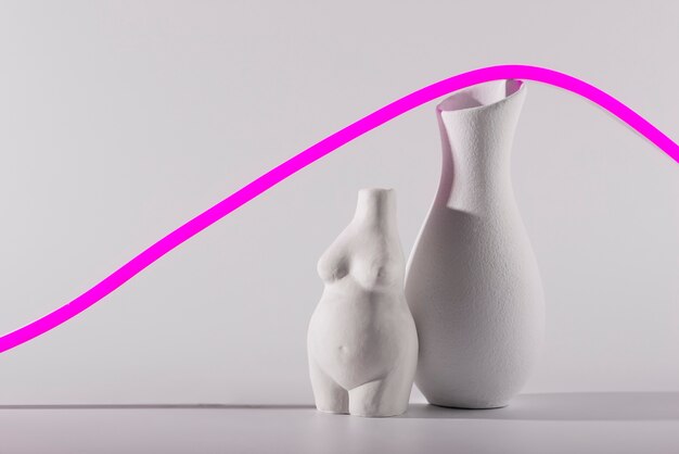 Body shaped vase and pink line