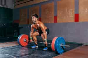 Foto gratuita concetto di bodybuilding con barbell