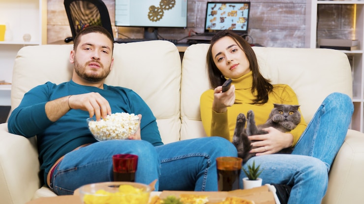 Netflix-tizer-novogo-ptichego-koroba-v-barselone