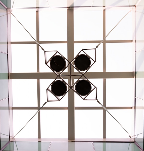 幾何オブジェクトと天井の底面図