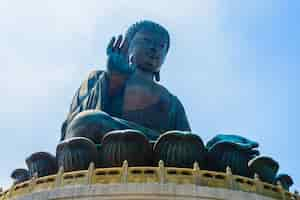 Free photo bottom view of oriental statue