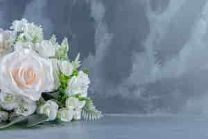 Free photo a bouquet of white flowers , on the white background. high quality photo