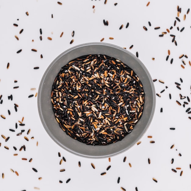 Free photo bowl with black rice