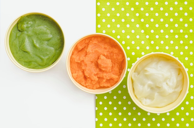 Free photo bowls with baby puree