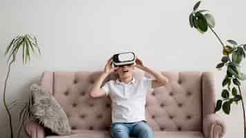 Free photo boy with virtual reality headset