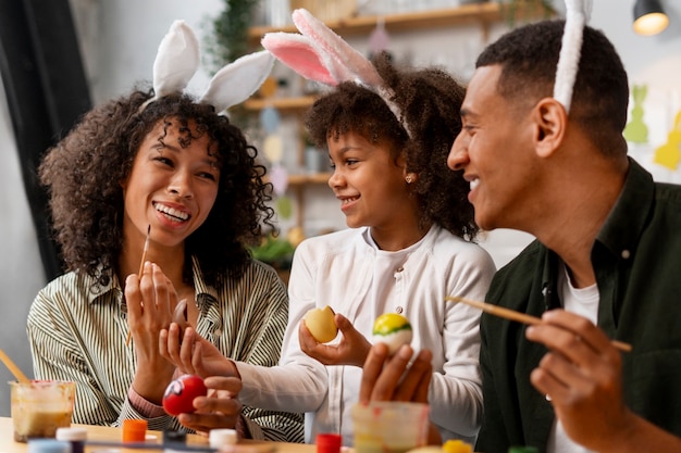 Foto gratuita il popolo brasiliano celebra la pasqua