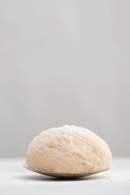 Free photo bread dough on plate