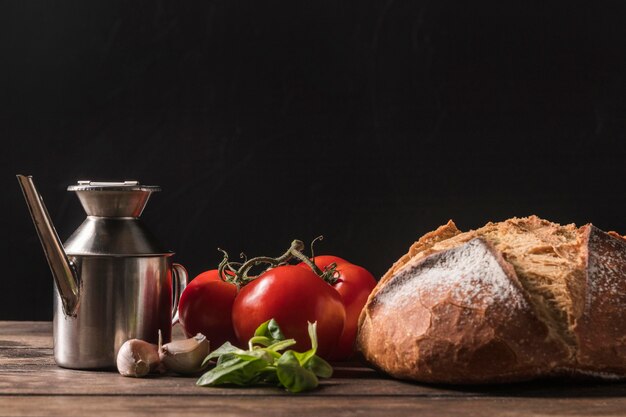 Bread and tomatoes arrangement