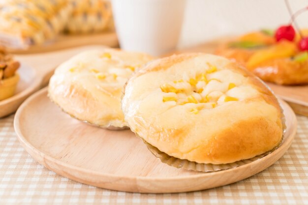 bread with corn and mayonnaise